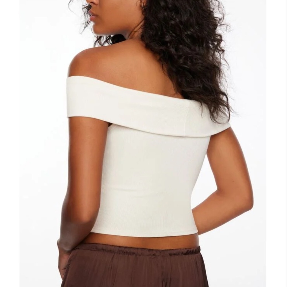 Ribbed off the shoulder top - Picture 2 of 3